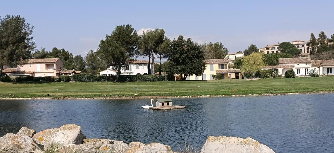 Charmant T2 Climatise Avec Belle Vue , Golf De Pont-Royal Mallemort Exteriör bild