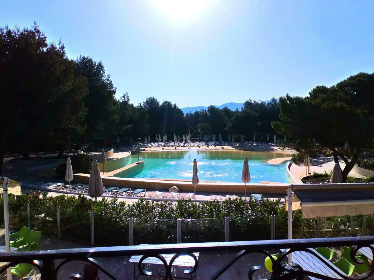 Charmant T2 Climatise Avec Belle Vue , Golf De Pont-Royal Mallemort Exteriör bild